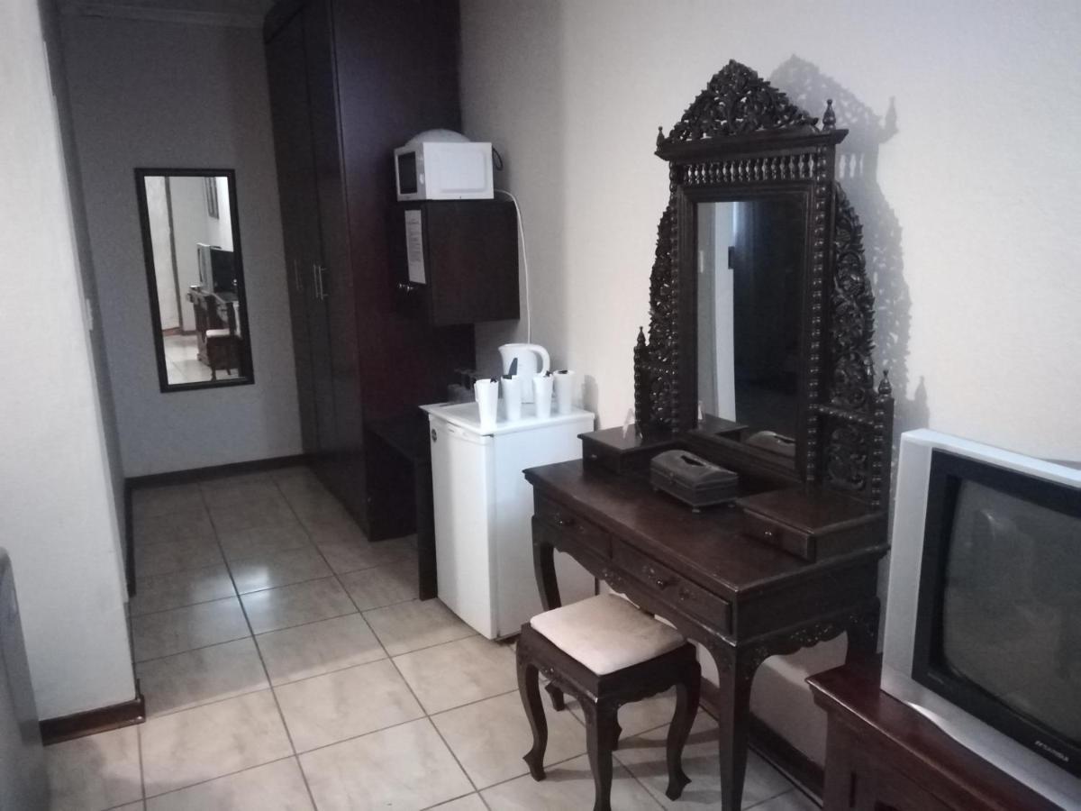Sun Deck Lodge Hartbeespoort Zewnętrze zdjęcie