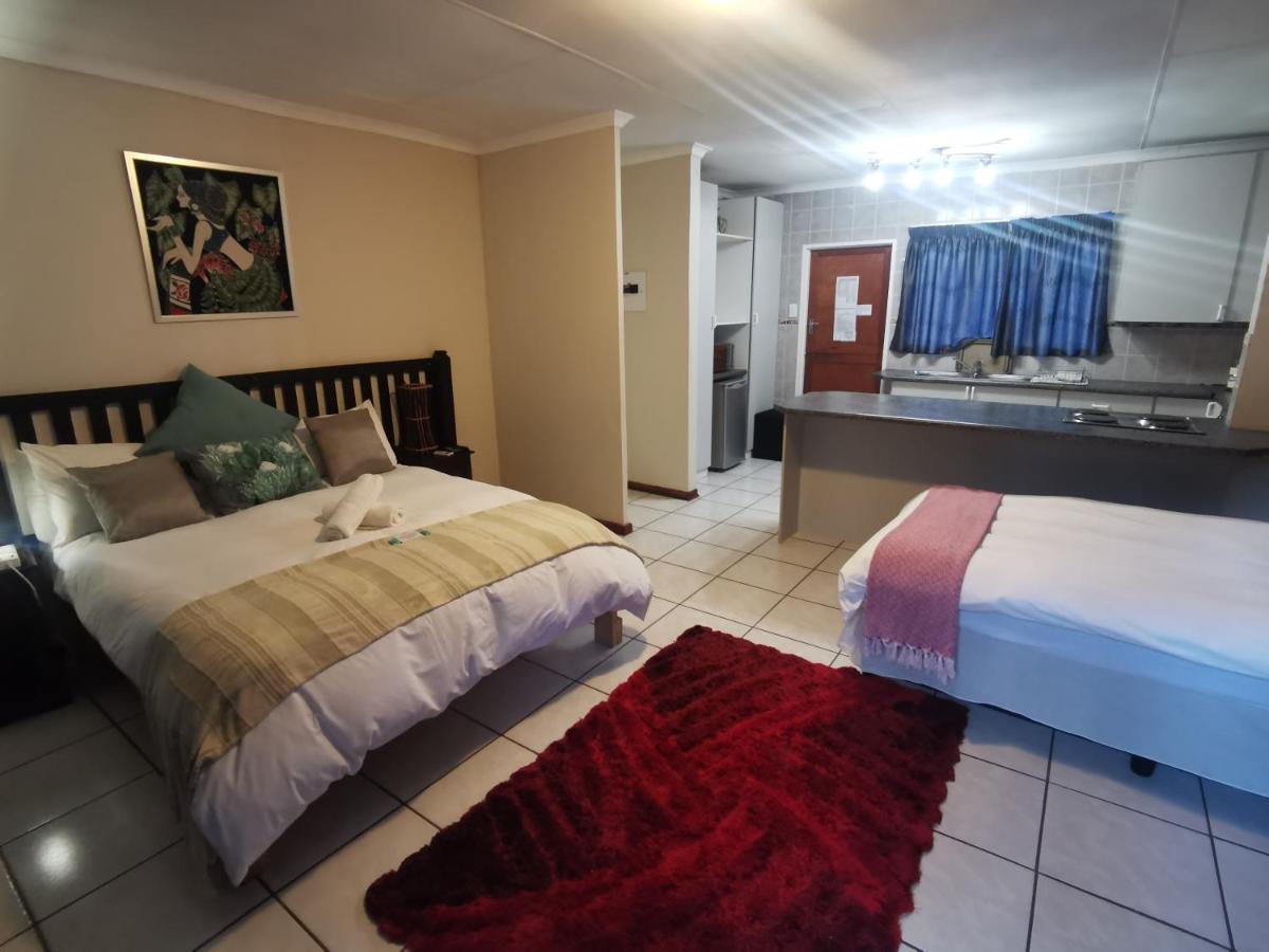 Sun Deck Lodge Hartbeespoort Zewnętrze zdjęcie