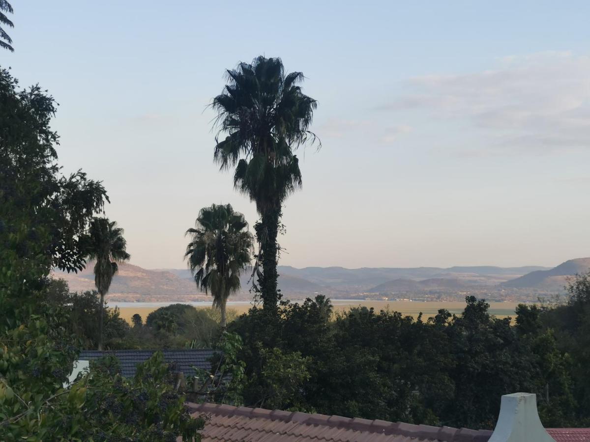 Sun Deck Lodge Hartbeespoort Zewnętrze zdjęcie