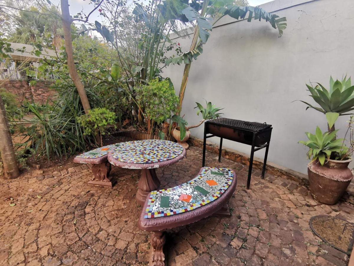 Sun Deck Lodge Hartbeespoort Zewnętrze zdjęcie