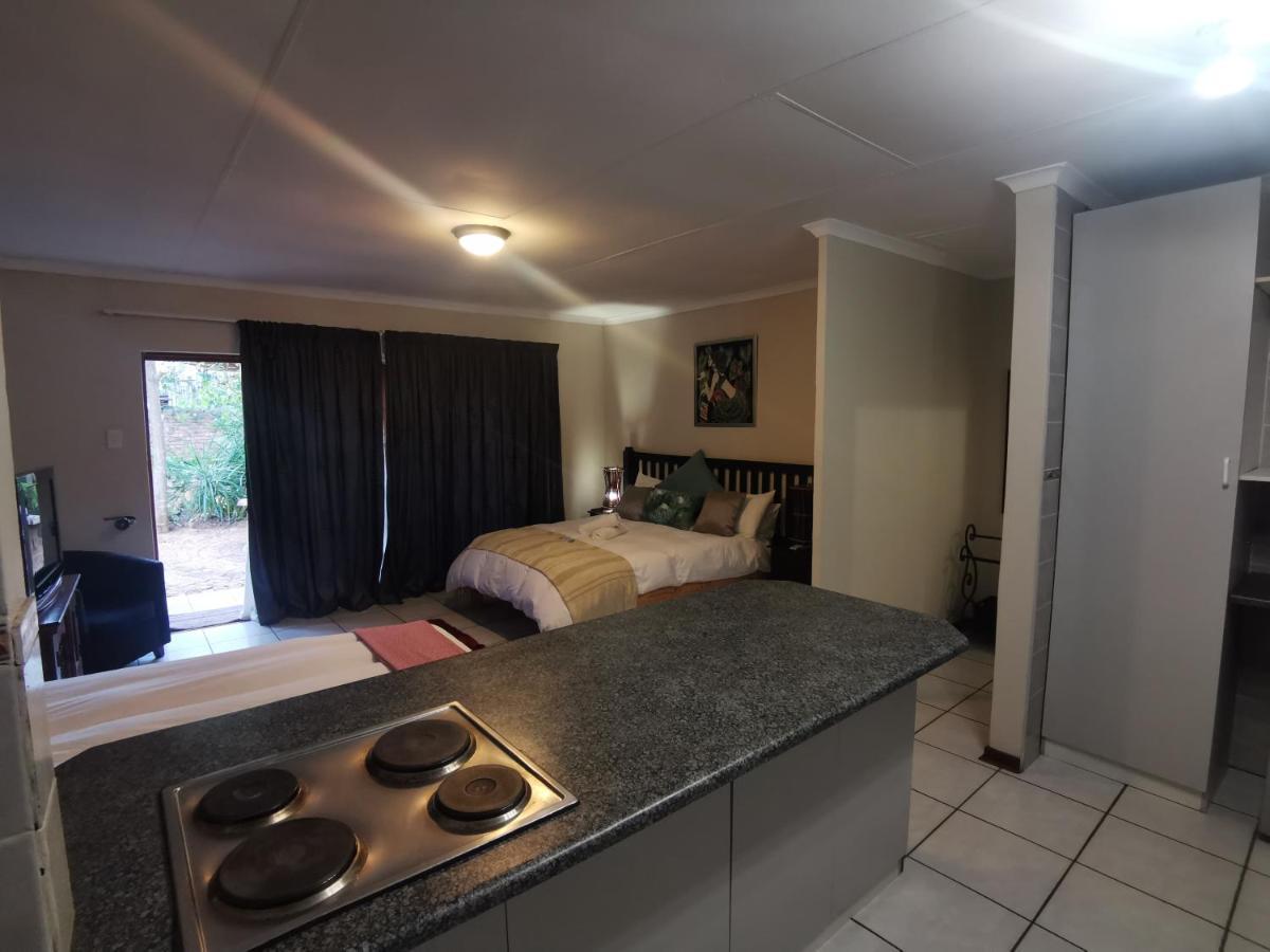 Sun Deck Lodge Hartbeespoort Zewnętrze zdjęcie