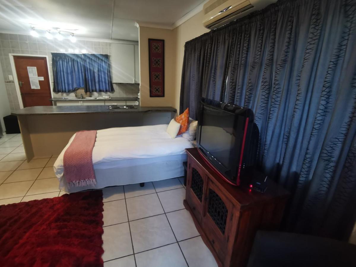 Sun Deck Lodge Hartbeespoort Zewnętrze zdjęcie