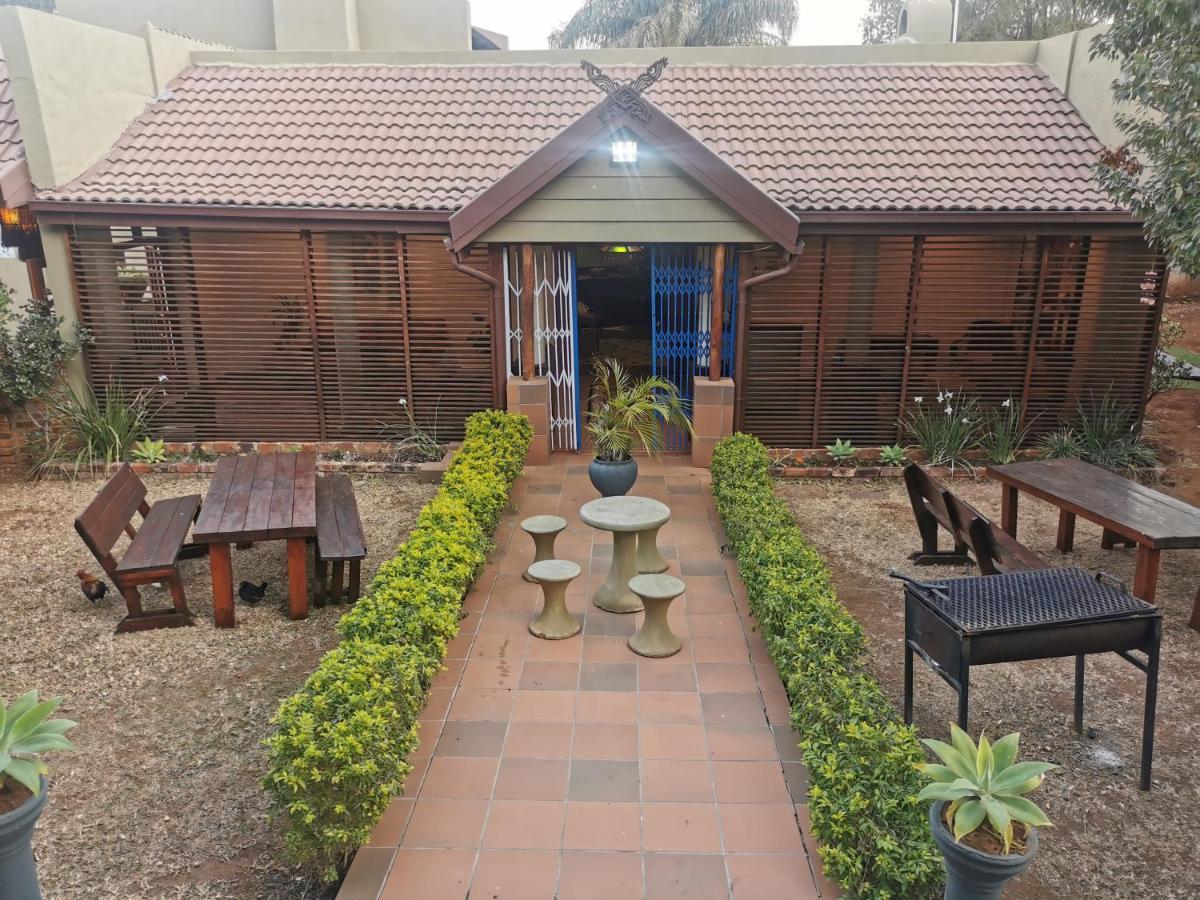 Sun Deck Lodge Hartbeespoort Zewnętrze zdjęcie