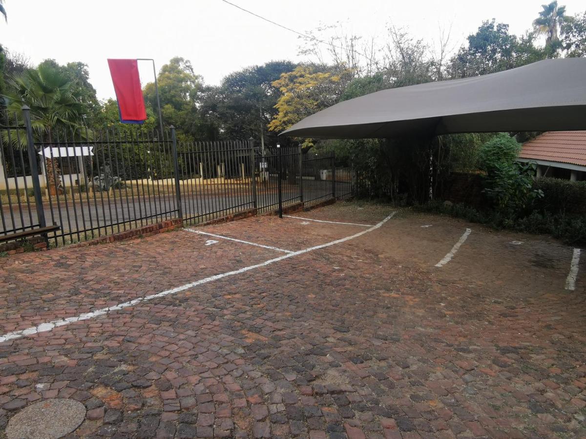 Sun Deck Lodge Hartbeespoort Zewnętrze zdjęcie