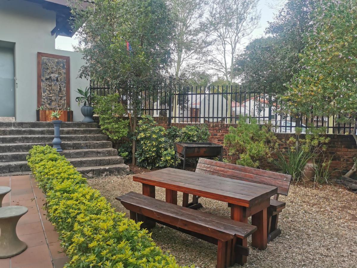 Sun Deck Lodge Hartbeespoort Zewnętrze zdjęcie